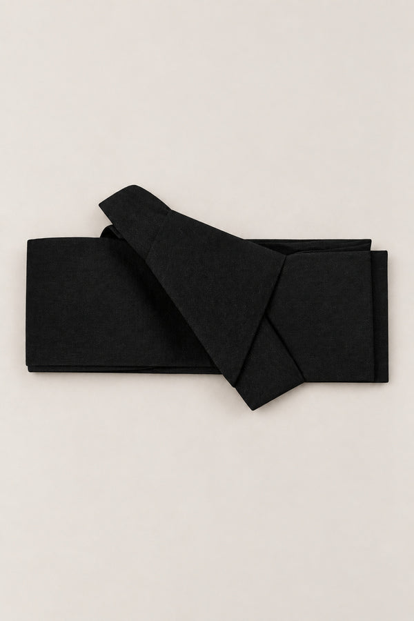 Black Obi Belt 'Mushimono' – plain matte black obi belt, narrow pre-tied Japanese obi belt with sewn knot and hidden adjustable closure, for kimono, yukata or jinbei, studio view