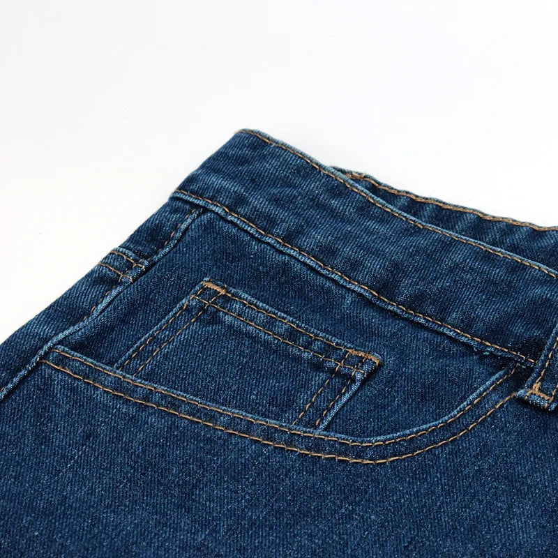 Frayed Seam Patchwork Shorts 'Hotsure' – close-up detail of the rear patch pocket and frayed seam