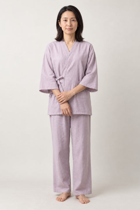 Grey Lilac Japanese Lounge Set 'Fujikiri' – grey lilac women's Japanese lounge set with wrap top and trousers, jinbei style pyjamas, front view on model