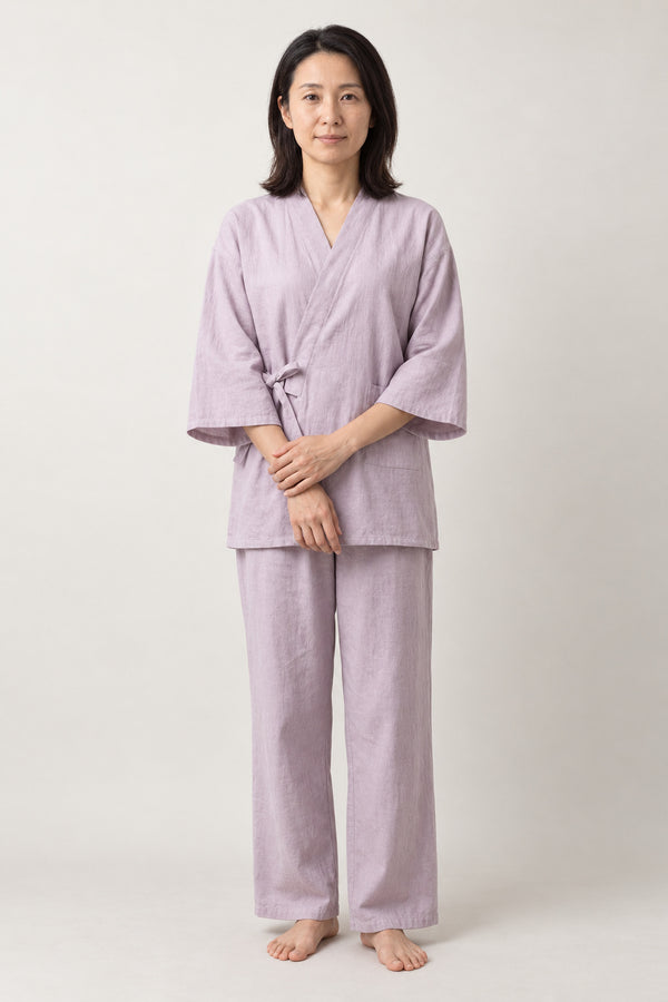 Grey Lilac Japanese Lounge Set 'Fujikiri' – grey lilac women's Japanese lounge set with wrap top and trousers, jinbei style pyjamas, front view on model