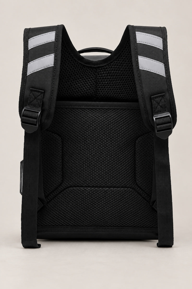 Randoseru – back view of the black randoseru showing padded straps and reflective strips