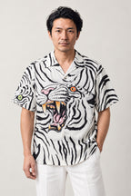 Tiger Face Print Shirt 'Torashima' – white version of the tiger face print shirt, front view on model